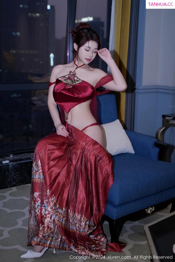 美七Mia  [XiuRen]高清写真图 2024.01.19 No.7985 美七Mia 古装美腿第27张图片